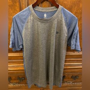 Men’s size small K-Swiss heavier weight performance tee. Gray/blue exc. cond